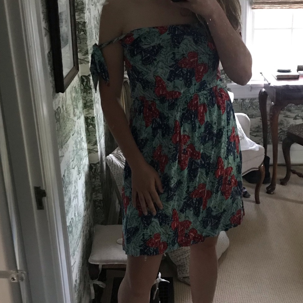 Boutique Dress w/ Cutout